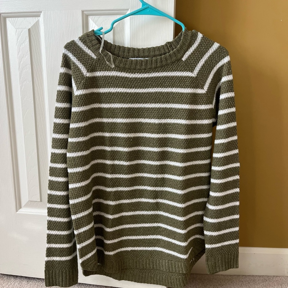 Pink Clover Olive and White Knit Sweater